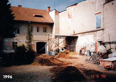 Sklad tvarohu v roce 1991
