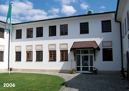 Dvůr v roce 2006